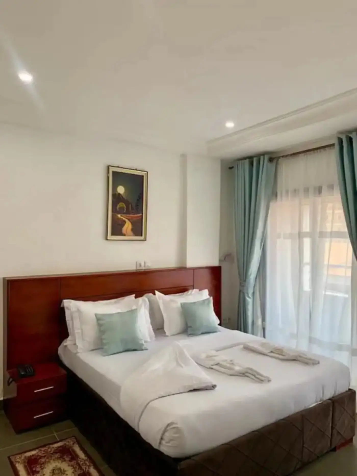 Chambre Lits Jumeaux, vue sur ville