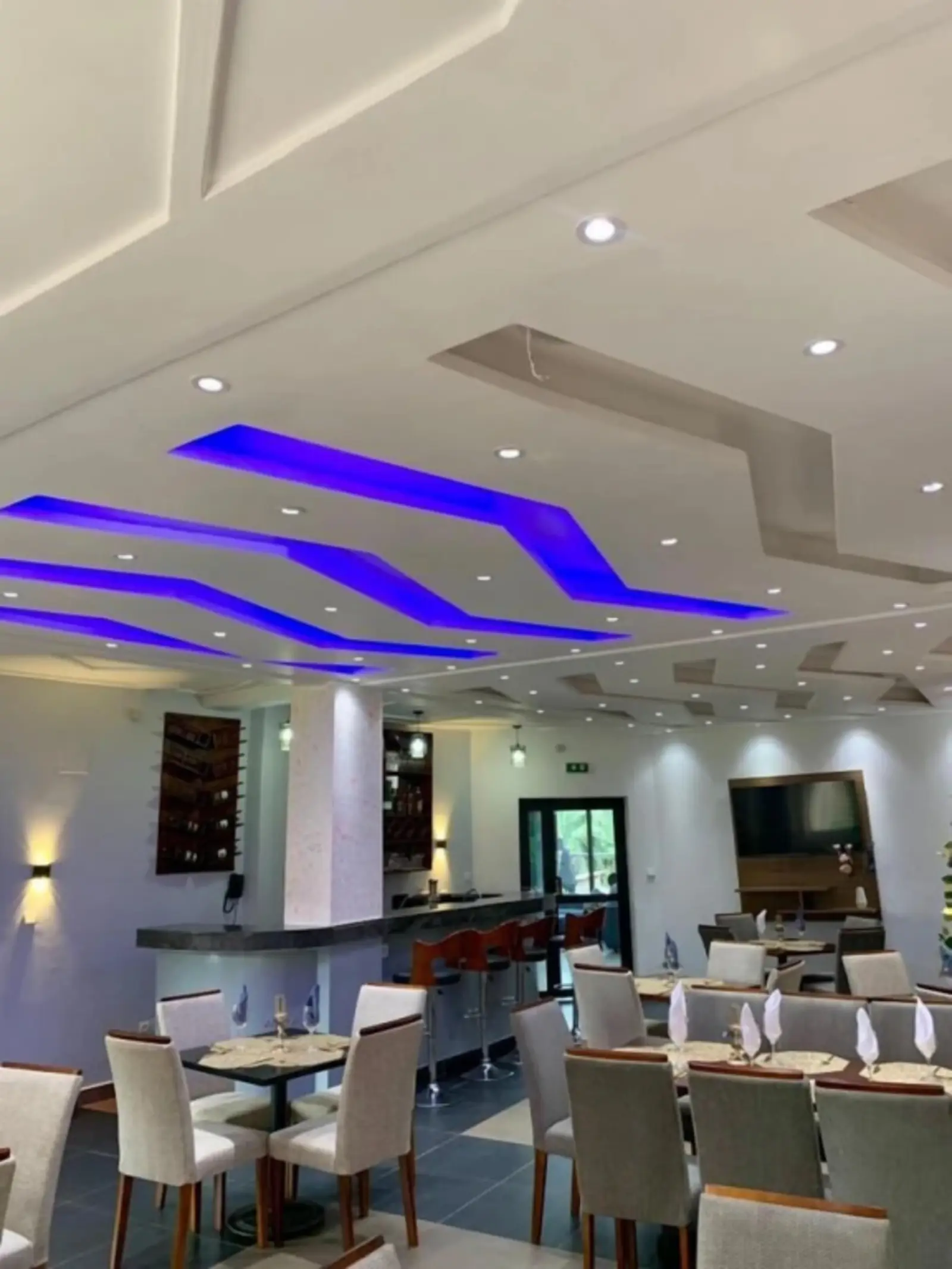 La salle du restaurant vue d'ensemble